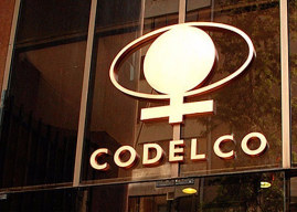 Gobierno acuerda histórico plan de reinversión de utilidades para Codelco