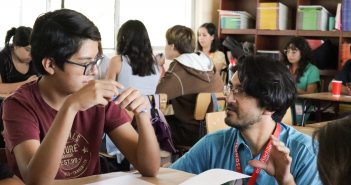 Enseña Chile abre postulaciones al programa que busca formar jóvenes líderes