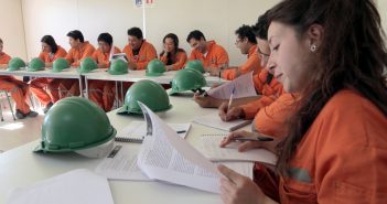 Universidades ofrecerán cupos adicionales en 2024 para mujeres en carreras STEM